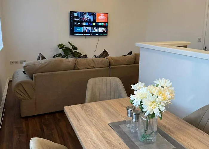 Apt Sleeps5-Parkg-Netflix-Near City Centre Etihad